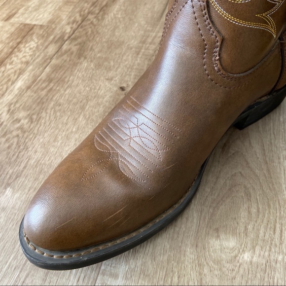 Cowboy Boots - Picture 7 of 8